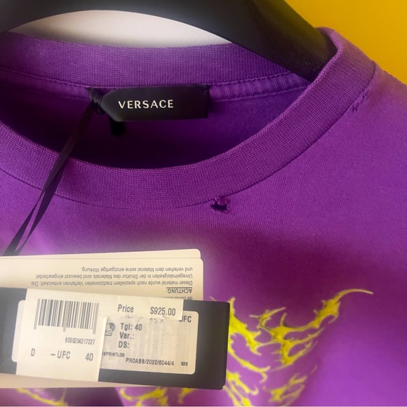 👑 Versace Goddess Distressed T-Shirt - Picture 7 of 11